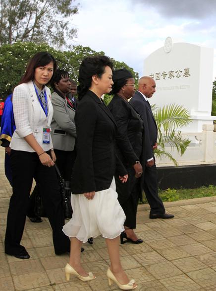 疑似彭丽媛贴身女保镖曝光